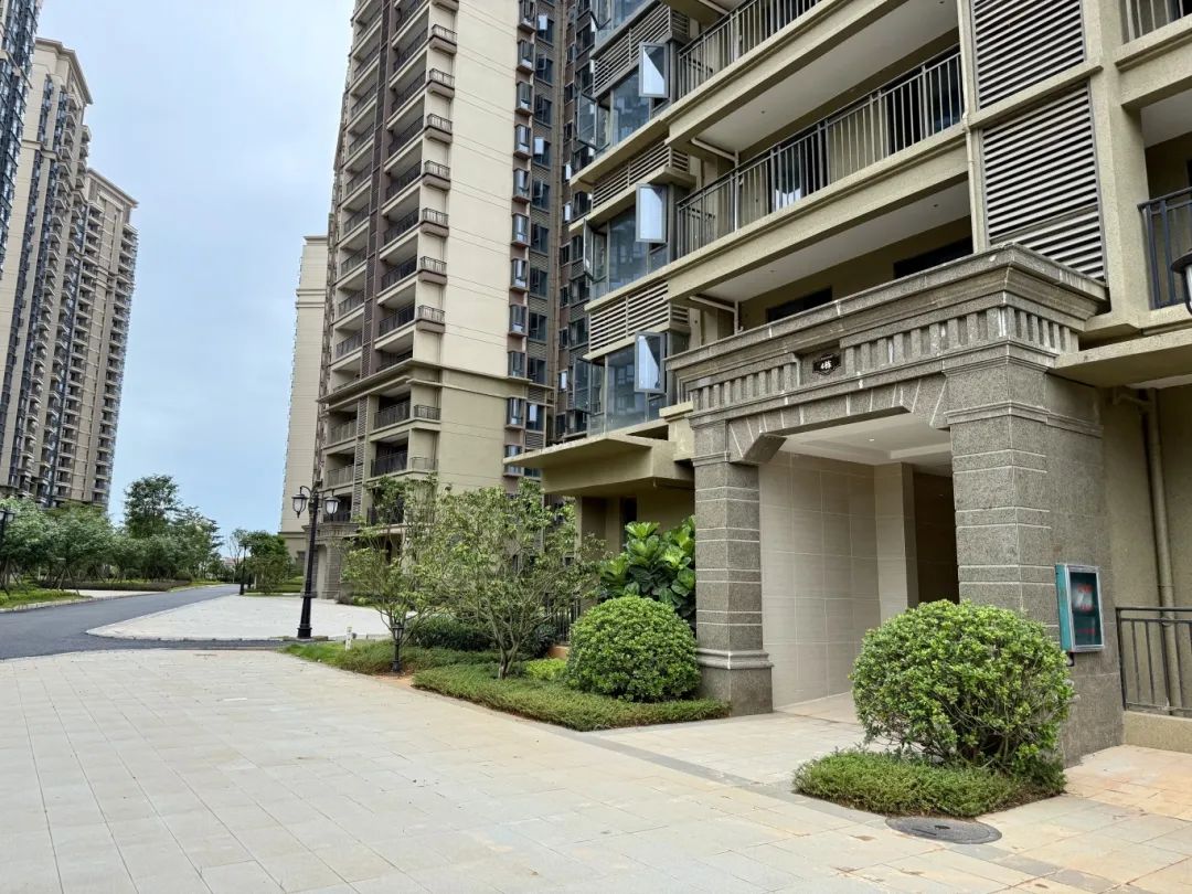 小区内配套的绿化环境 (2).jpg