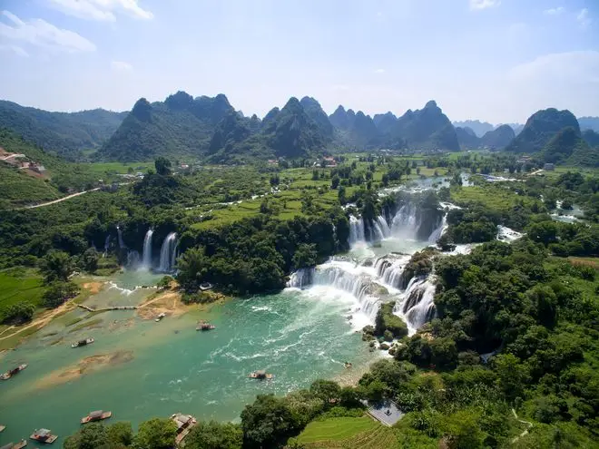 桂林阳朔北海涠洲岛河池巴马崇左德天瀑布旅游攻略_广西5天4晚全景跟团游_崇左自然风光
